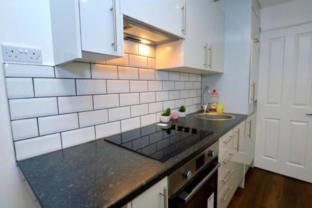 Small Cosy Studio In Plaistow. East Лондон Экстерьер фото