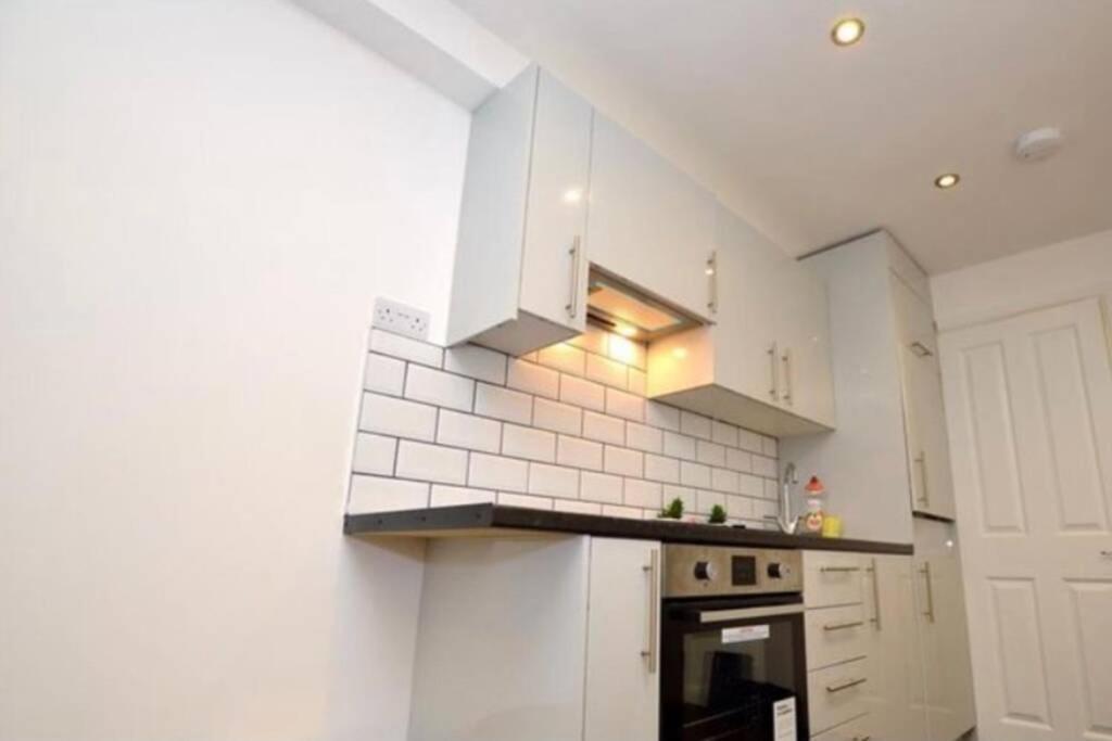 Small Cosy Studio In Plaistow. East Лондон Экстерьер фото